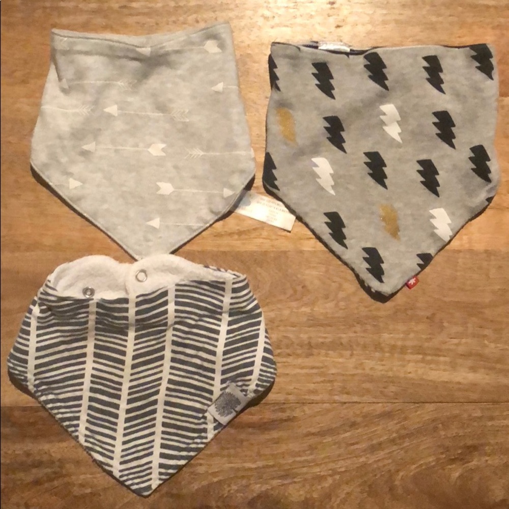 3 x baby bibs